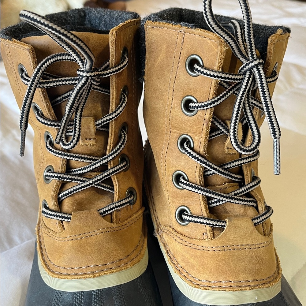 Sorel Short Duck Boots Ankle Booties - Picture 5 of 11